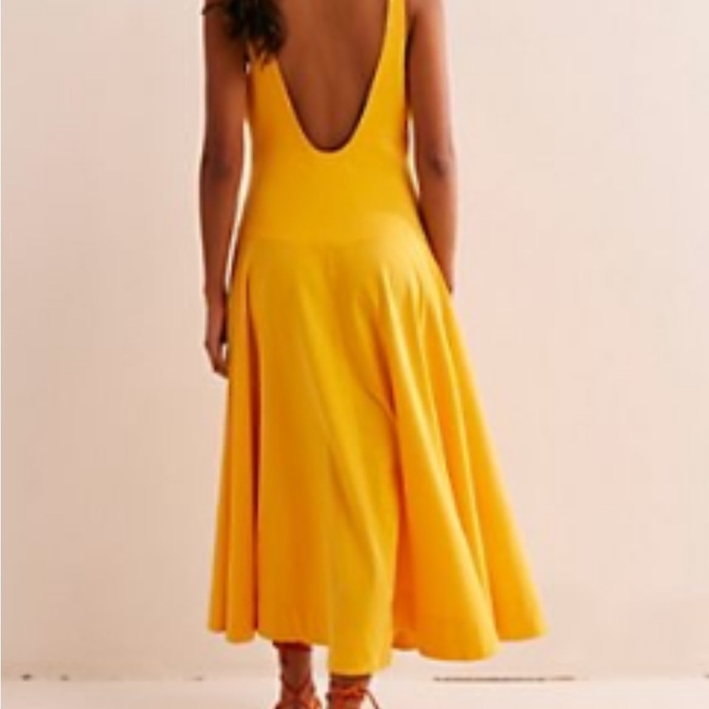 Elegant Yellow Midi Dress